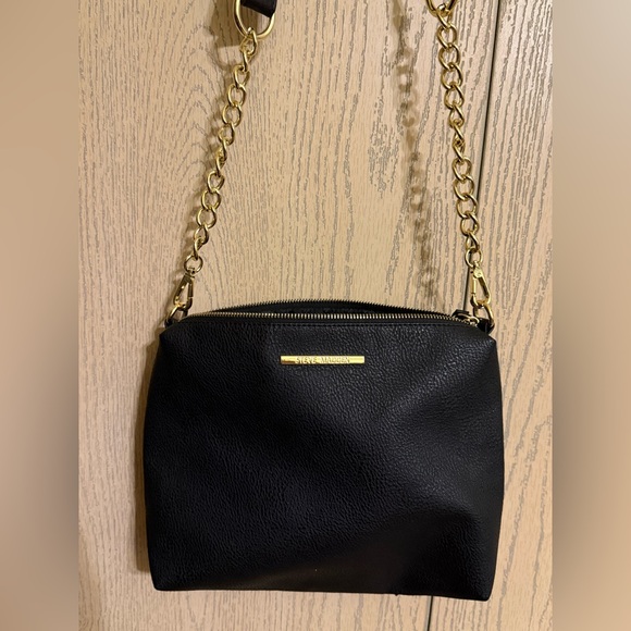Steve Madden Black Purse With Gold Chain Handle - Picture 3 of 9